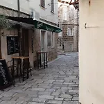Tedy בית הארחה