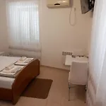 Tedy 4*
