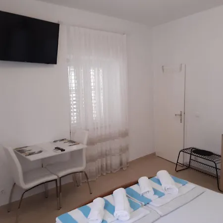 招待所 Tedy 科尔丘拉