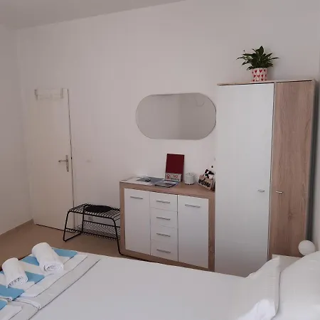 招待所 Tedy 科尔丘拉